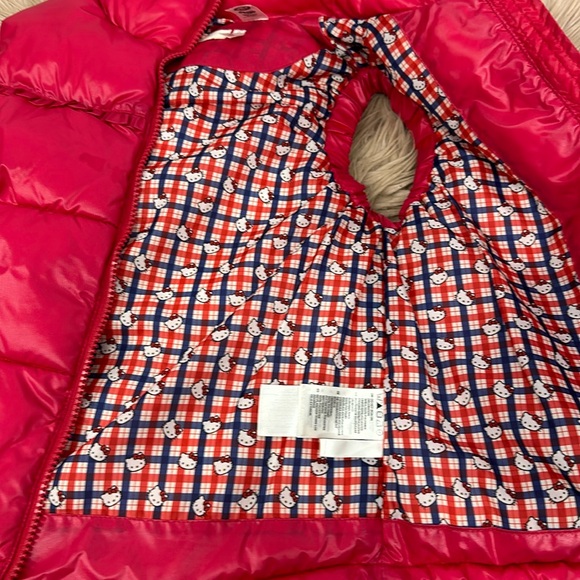 Hello Kitty Vest - Picture 6 of 6